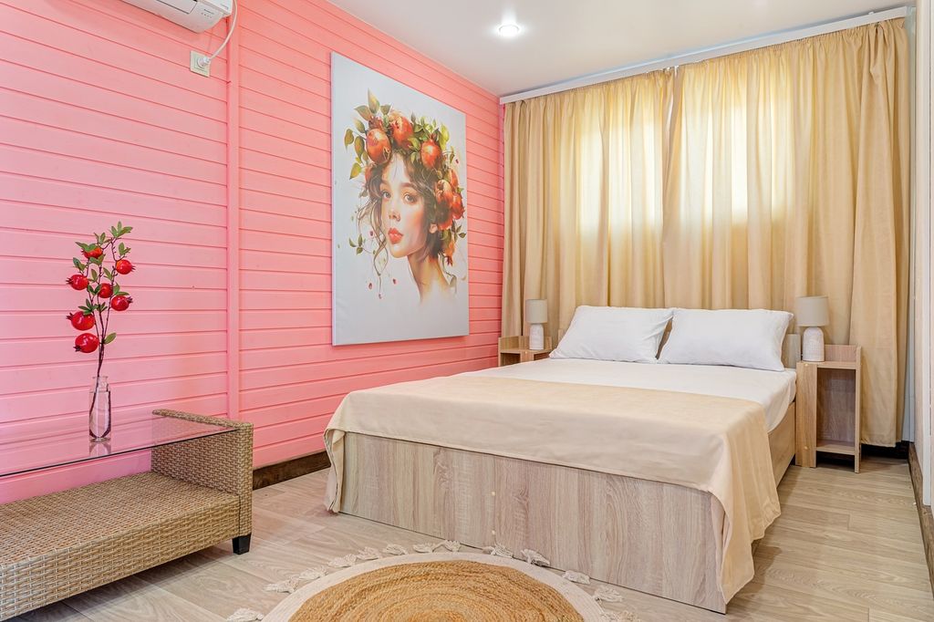 Милана №2 — Семейный номер Гранатовый