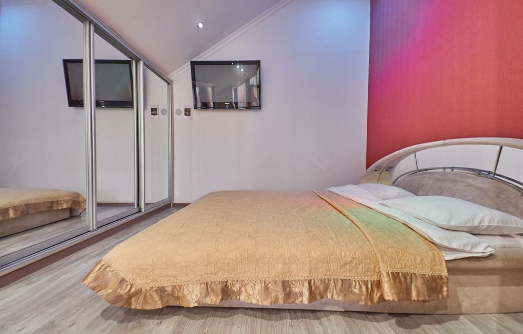 Джера — Трёхместный номер улучшенный с видом на море