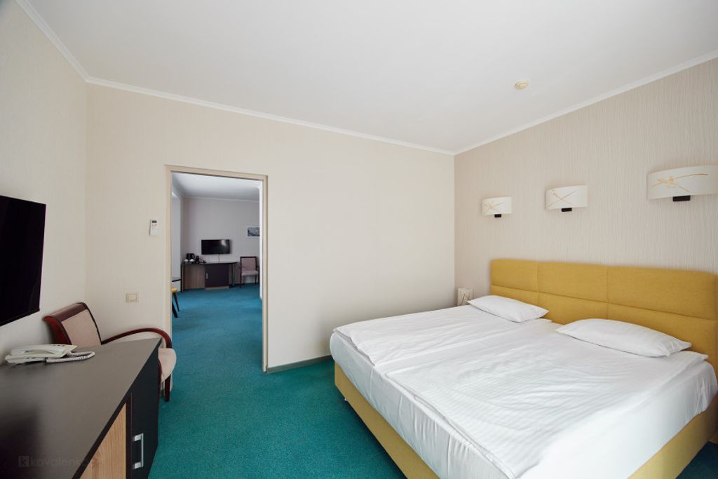 Кристалл — Двухместный номер с 1 кроватью люкс