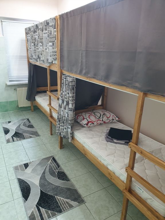 Рай — Четырёхместный номер для девушек