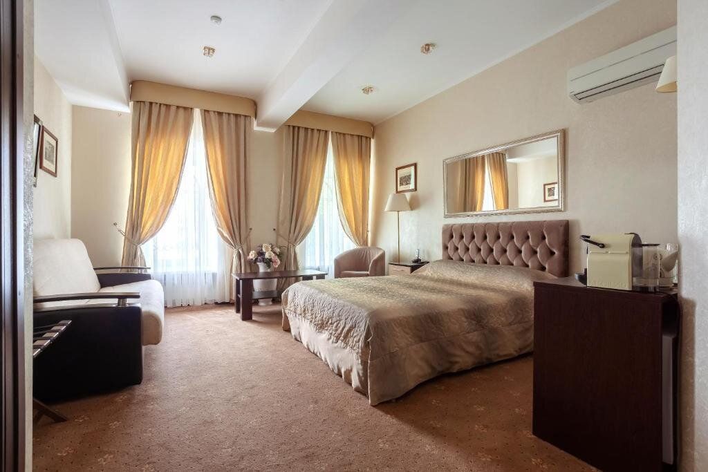 Камергерский — Четырёхместный номер Студио повышенной комфортности