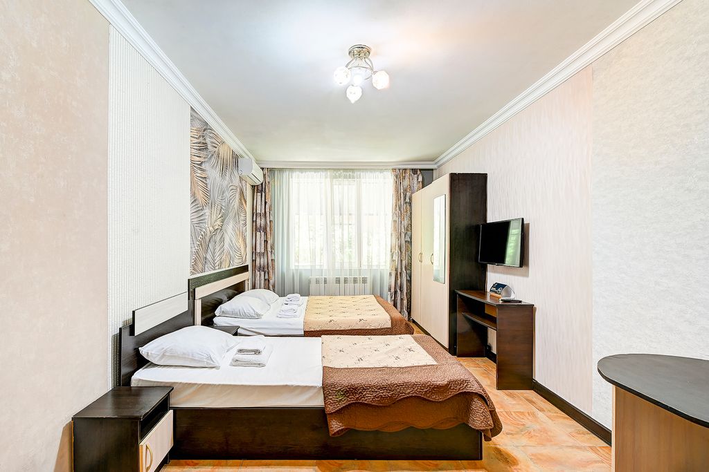 Азалия-Мимоза — Апартаменты студия