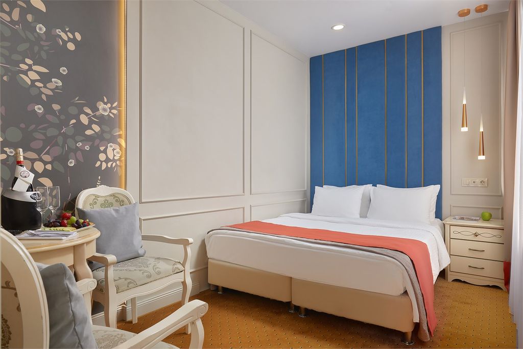 Тучков — Четырёхместный номер двухкомнатный улучшенный