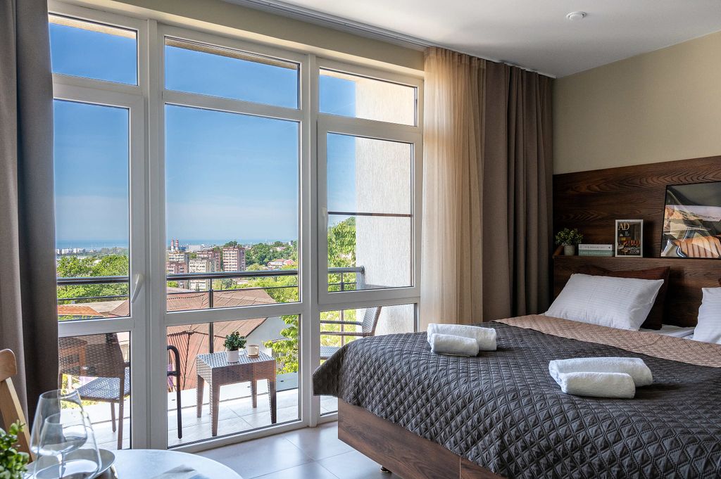 Сандро на Лесной — Апартаменты стандарт с видом на горы и море