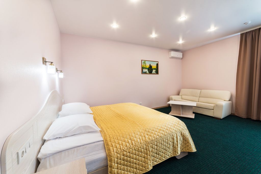 К-Визит — Двухместный номер с 1 кроватью Люкс №10, №14, №15 (2 корпус)