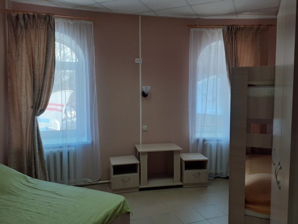 Эврика — Семейный номер эконом на троих