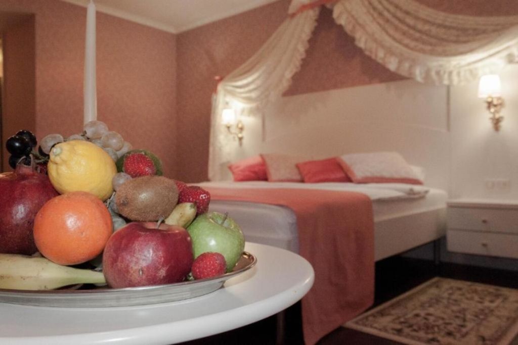 Пражский клуб — Двухместный номер с 1 кроватью Для молодоженов без окна