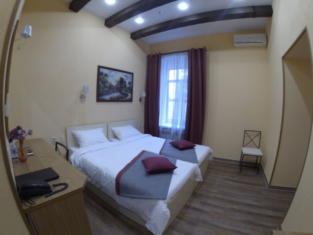 Моцарт — Двухместный номер с 2 отдельными кроватями стандарт (с диваном)