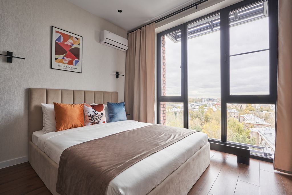 Inchu Измайлово — Трёхместный номер улучшенный с видом на город