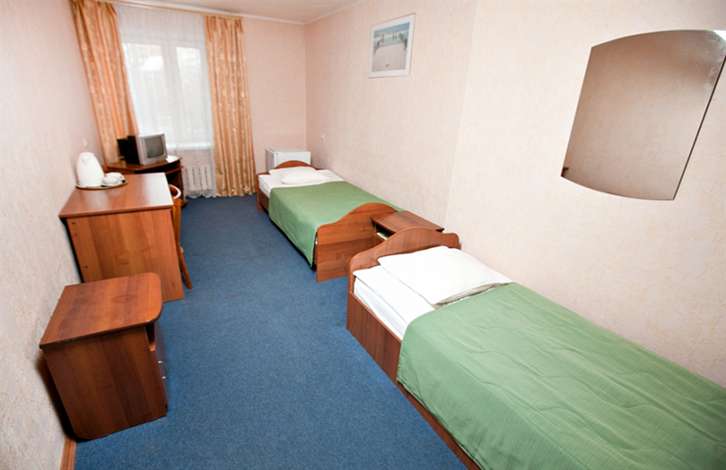 Гвардейская — Двухместный номер с 2 отдельными кроватями эконом в блоке