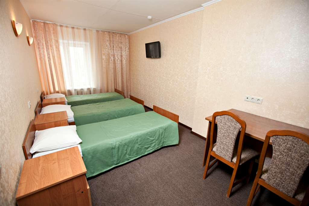Гвардейская — Трёхместный номер эконом в блоке