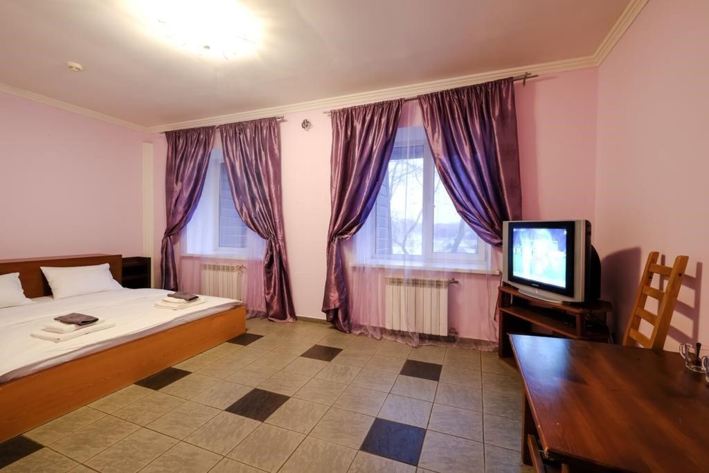 Парисон — Четырёхместный номер стандарт