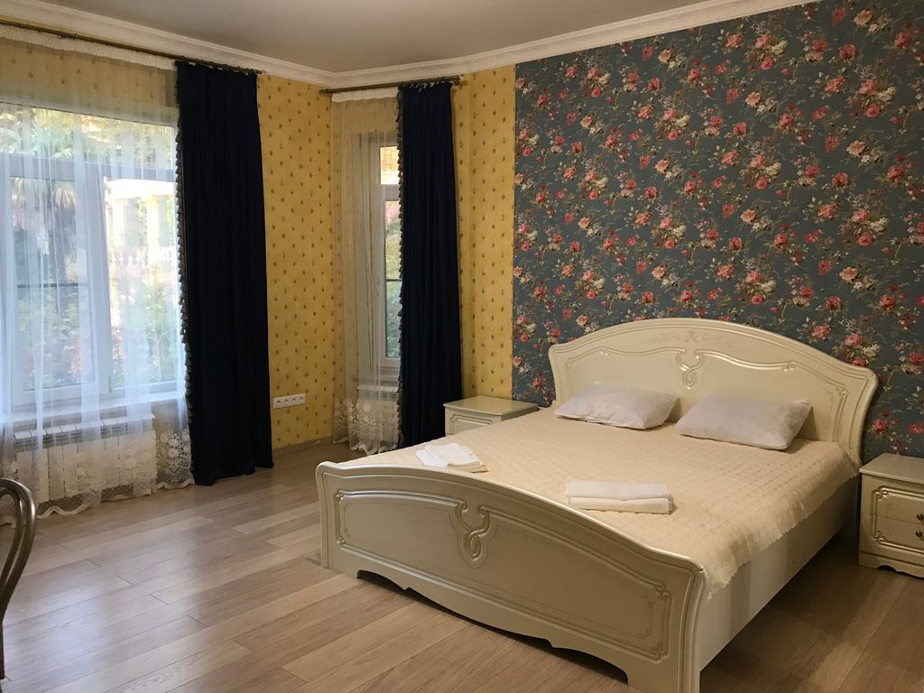 Краснополянская — Семейный номер улучшенный с видом на горы