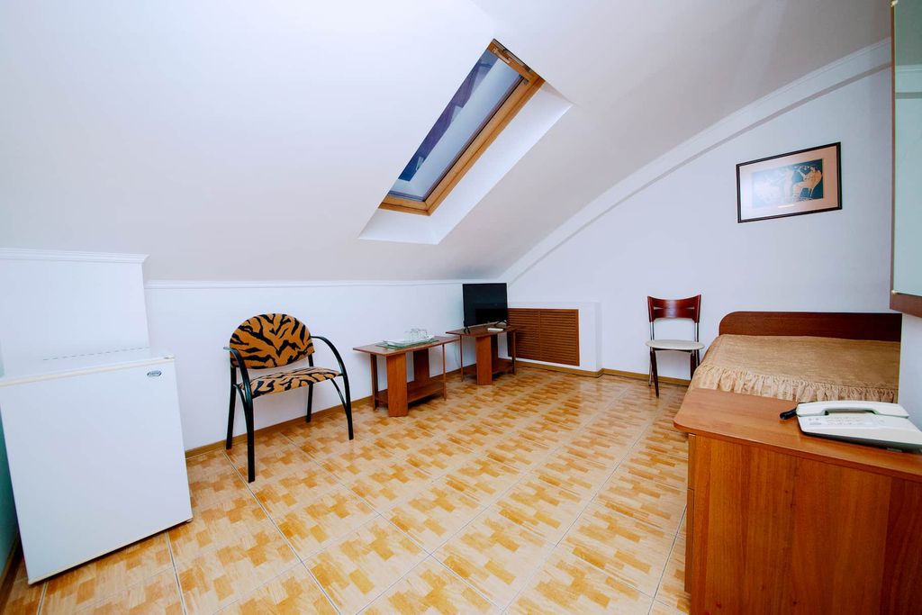 Ясон — Одноместный номер в мансарде