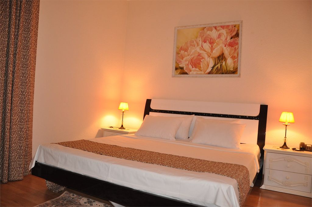 Байрон — Четырёхместный номер двухкомнатный джуниор сюит