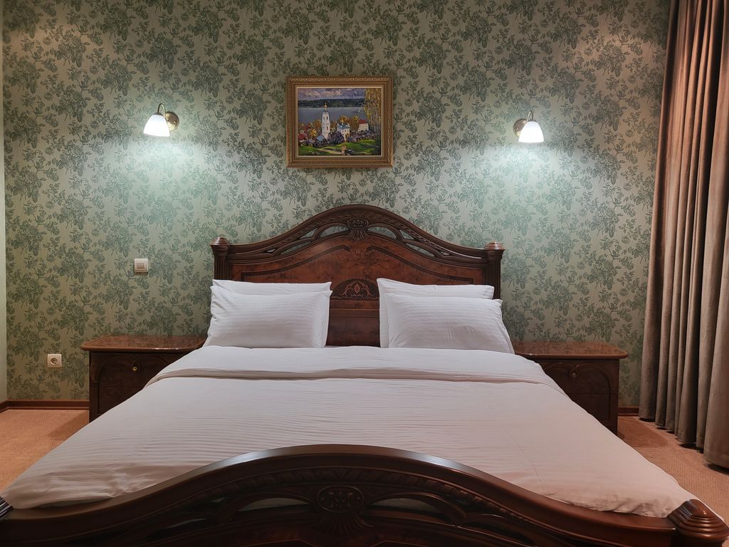 Брют — Четырёхместный номер люкс