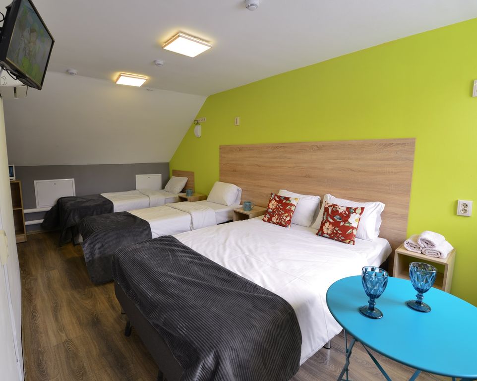 Сити Хаус — Четырёхместный номер улучшенный