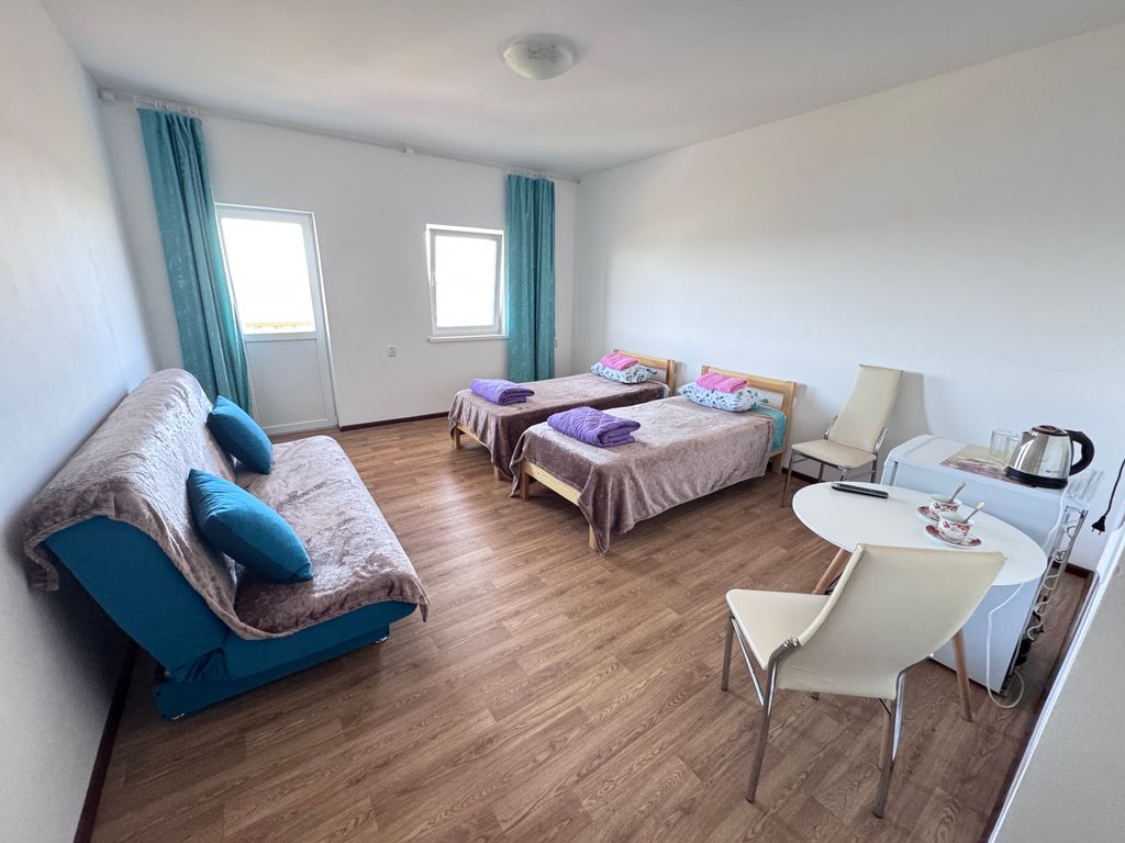 Акварель — Семейный номер 4-х местный с видом на реку