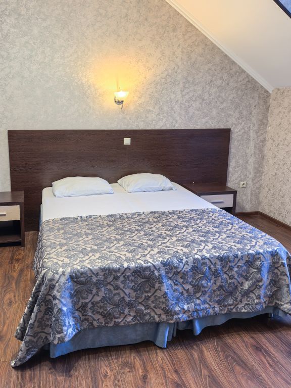 Лаванда — Апартаменты Апартамент двухкомнатный с кухней на мансардном этаже