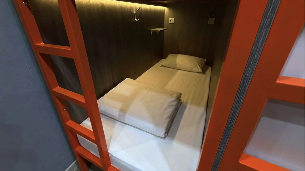 TimeLapse II ВДНХ — Многоместный смешанный номер капсула в общем номере - нижний уровень