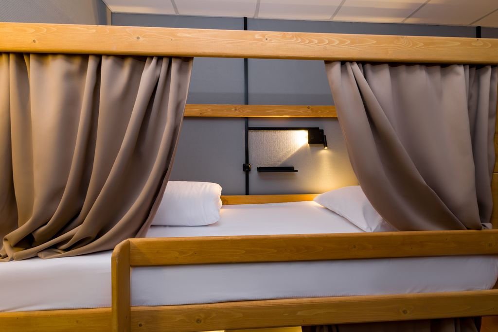 7 Углов — Многоместный женский номер четырехместный номер