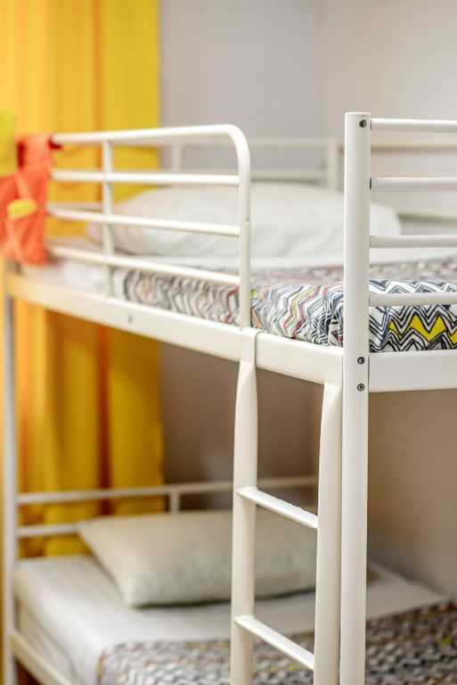 Вагон — Многоместный смешанный номер спальное место в 6-ти местном женском номере