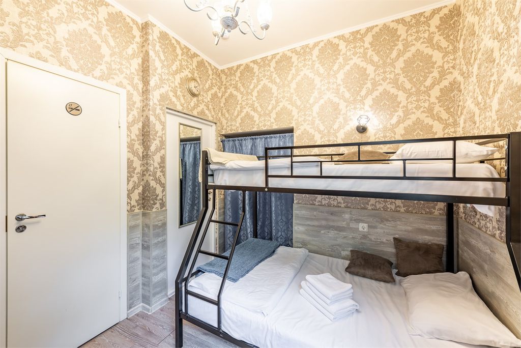 Арт Авеню — Двухместный номер с 1 кроватью двухъярусной