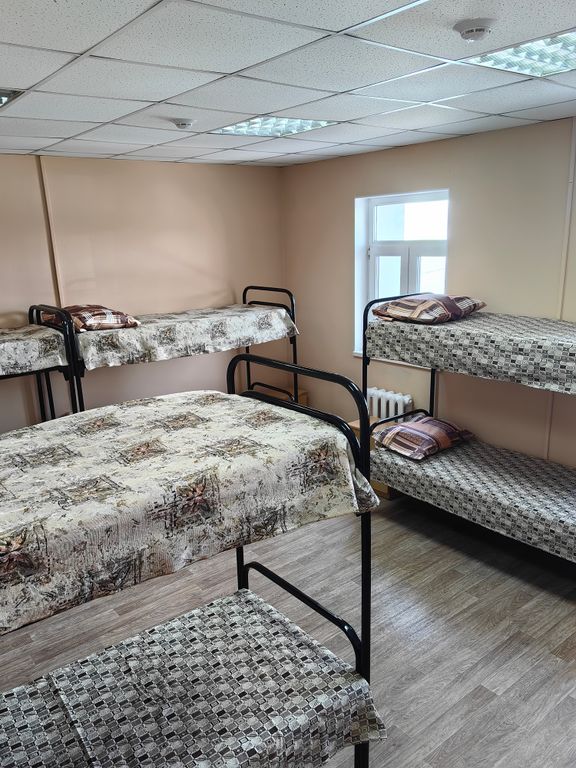 Тюмень — Многоместный смешанный номер эконом (душ/туалет общий)