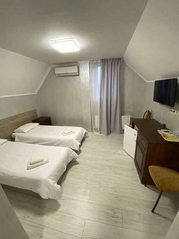 Дольче Вита — Двухместный номер с 2 отдельными кроватями стандарт 402