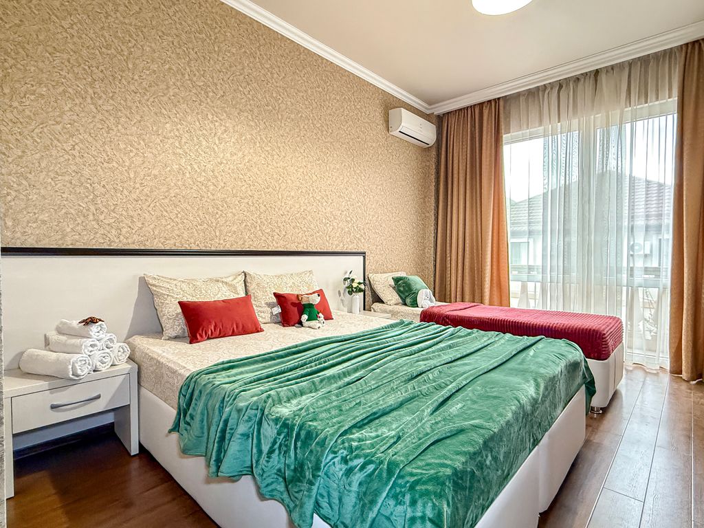 Милана — Трёхместный номер улучшенный