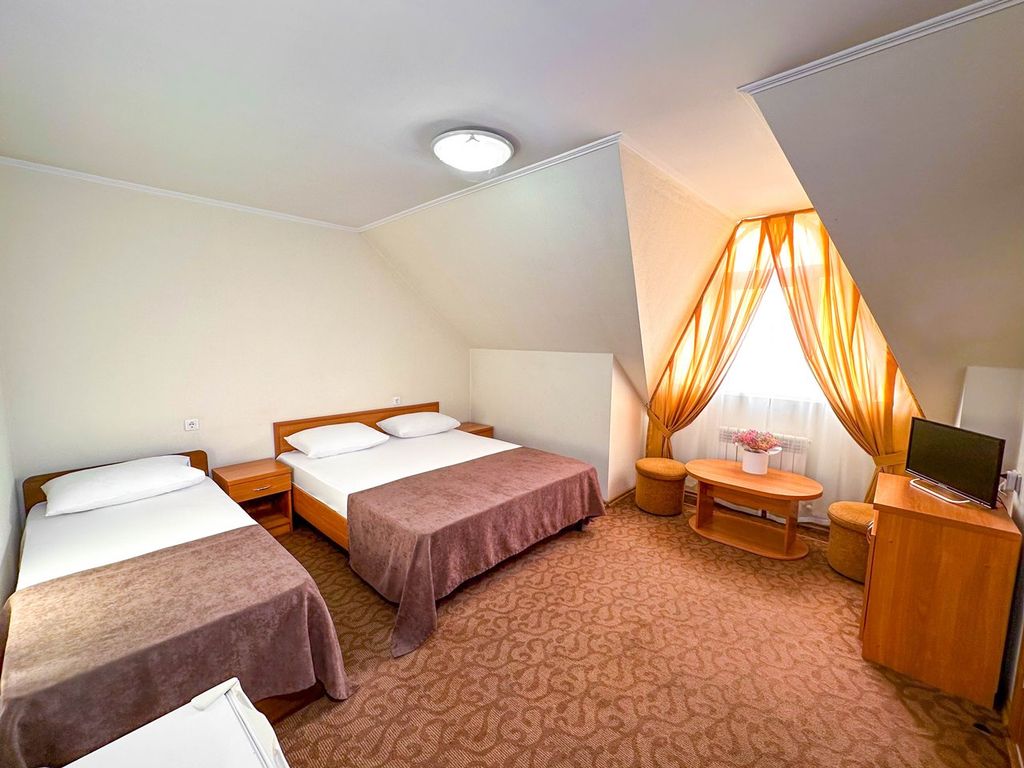 Эдем 2 — Трёхместный номер делюкс