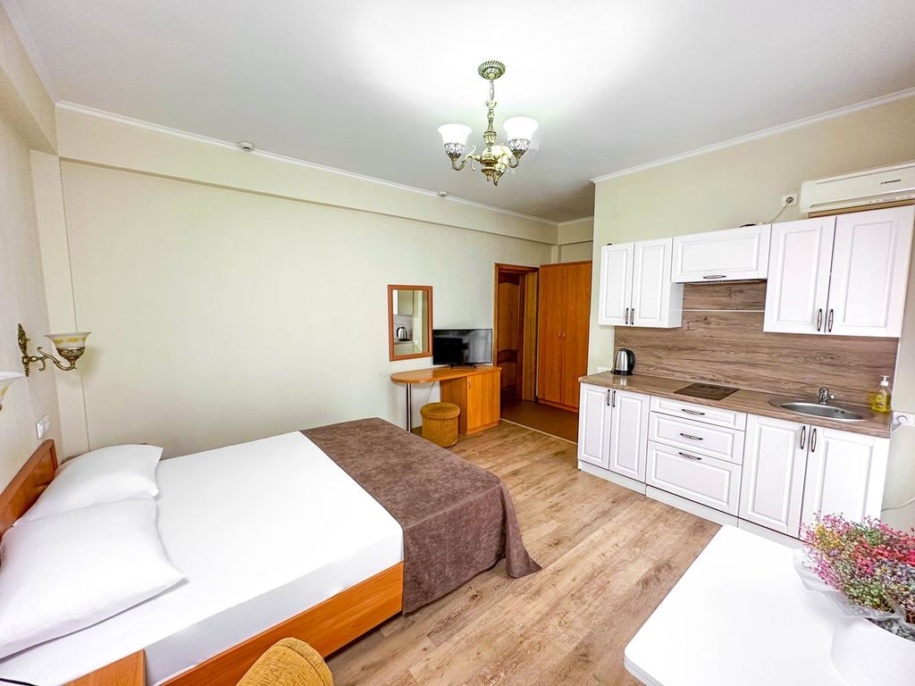 Эдем 2 — Трёхместный номер апартаменты с балконом