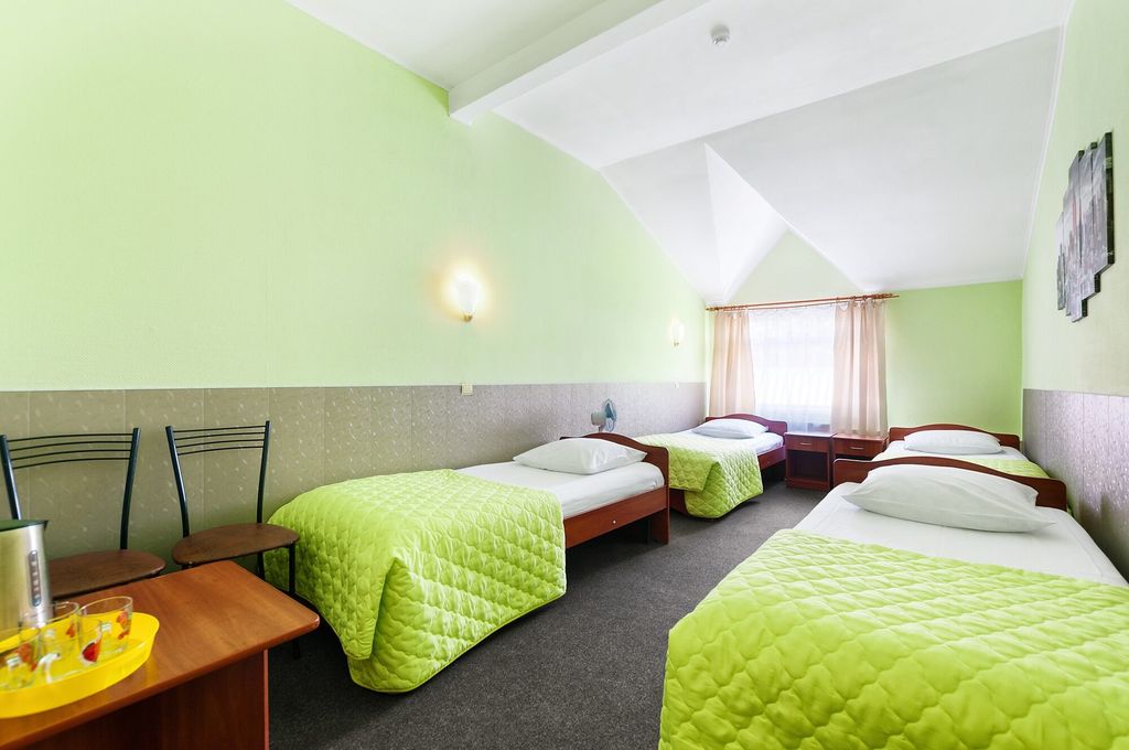 Балтхаус — Четырёхместный номер Четырехместный номер с санузлом с раздельными кроватями