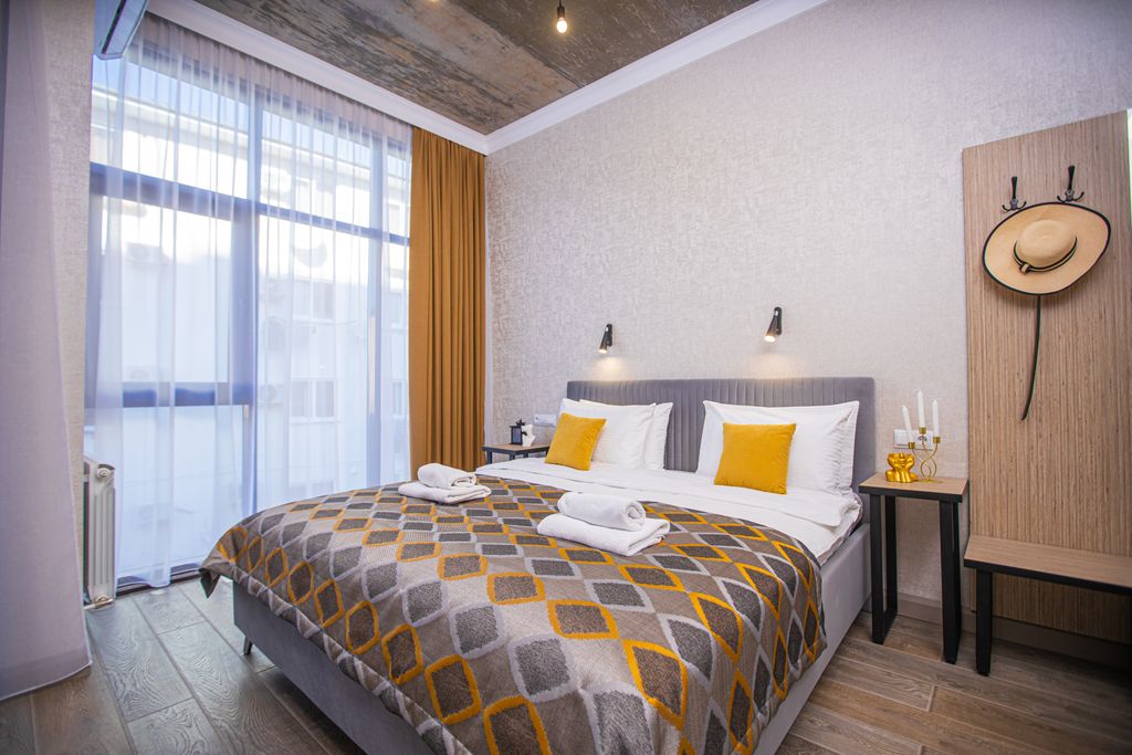 Ева — Двухместный номер с 1 кроватью Полулюкс с панорамным застеклением и балконом для 2 гостей