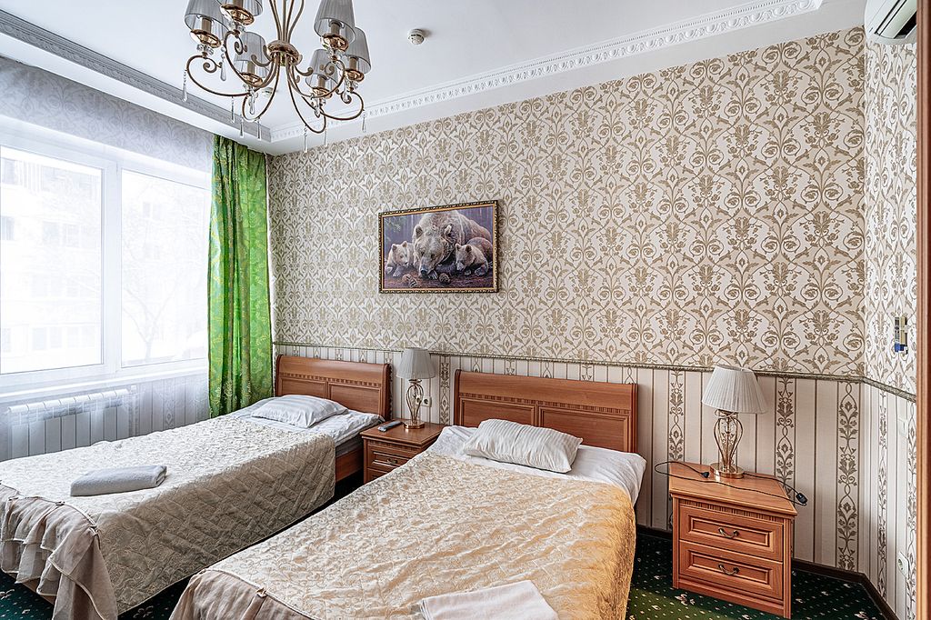 Автор — Двухместный номер с 2 отдельными кроватями улучшенный