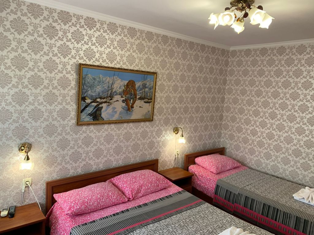 У Сергея — Трёхместный номер стандарт трехместный