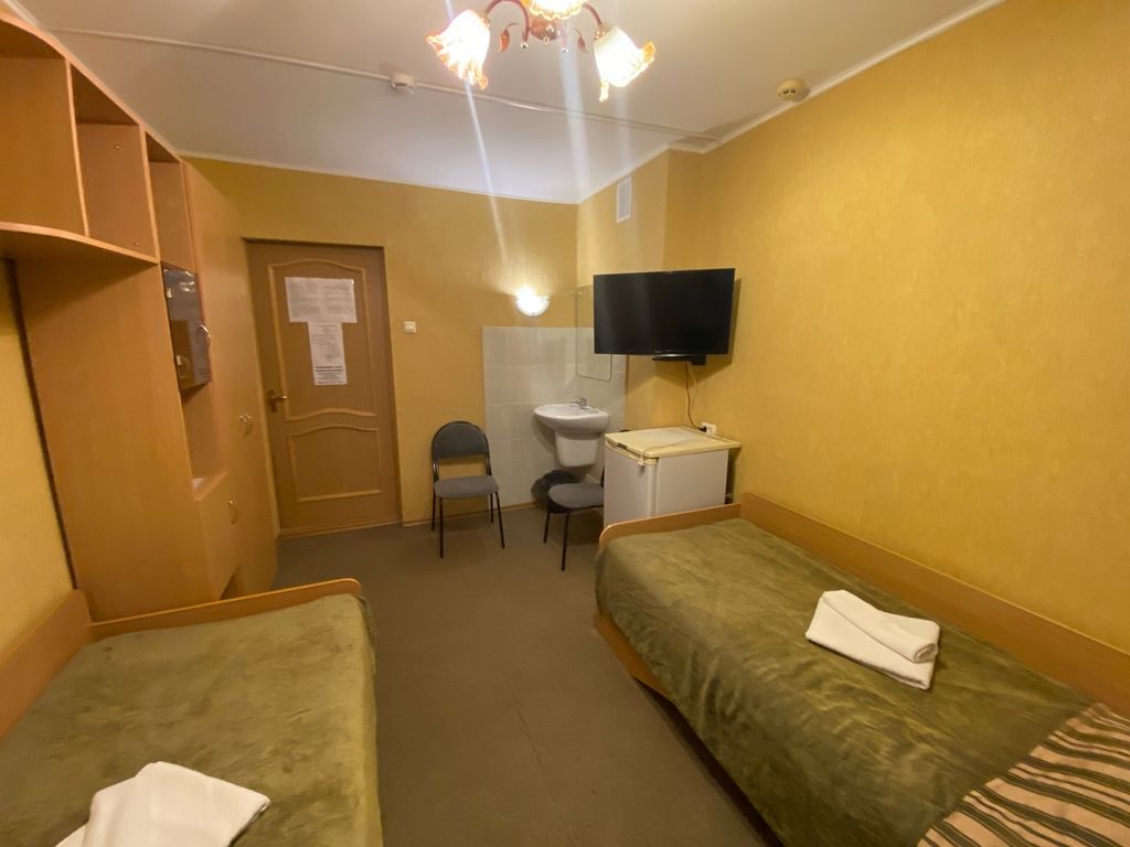 Волна — Двухместный номер с 2 отдельными кроватями эконом