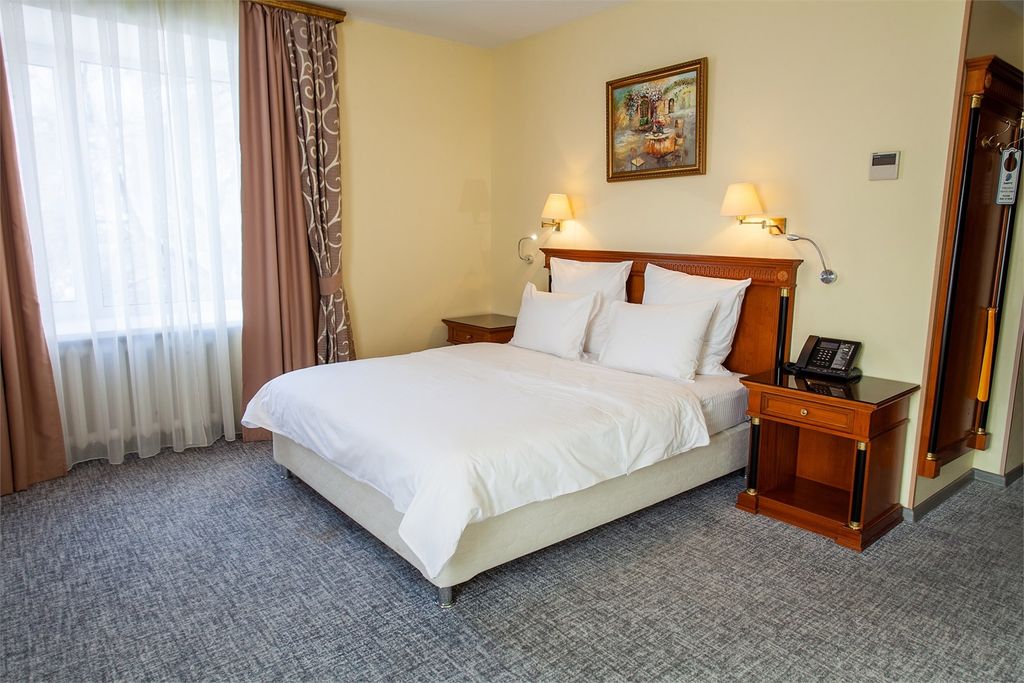 Парус — Двухместный номер с 1 кроватью делюкс угловой