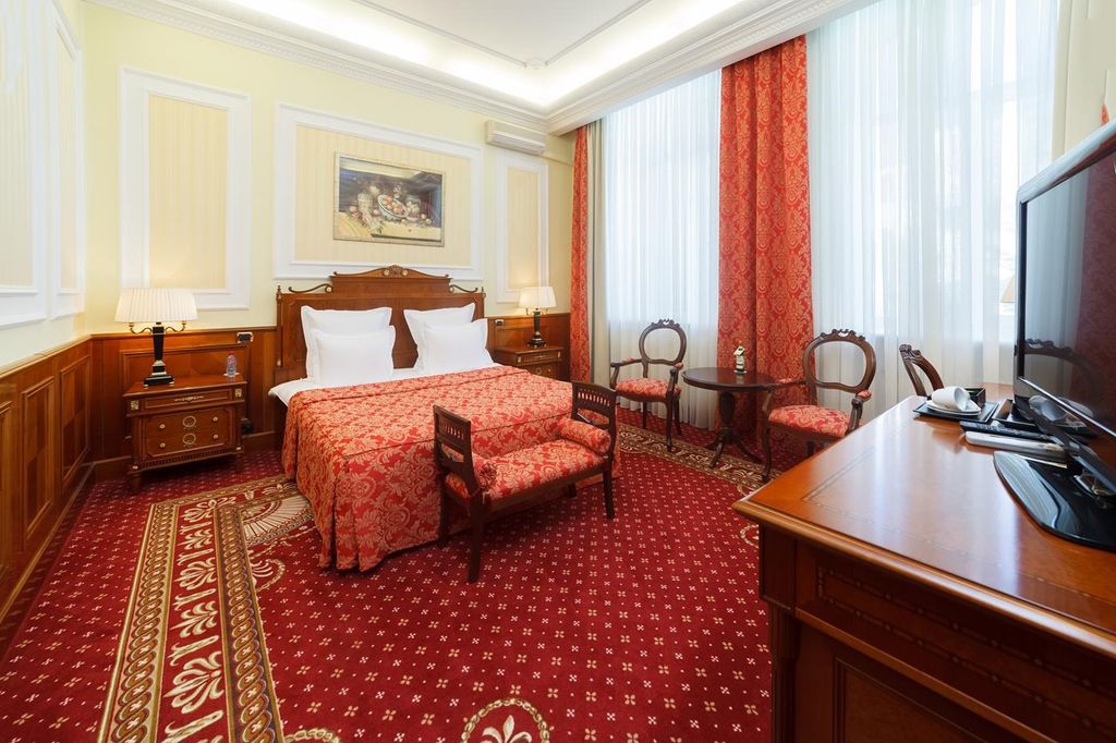 Парус — Двухместный номер с 1 кроватью Делюкс № 5