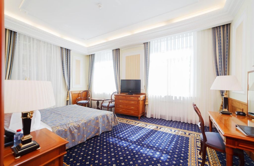 Парус — Двухместный номер с 1 кроватью люкс № 7