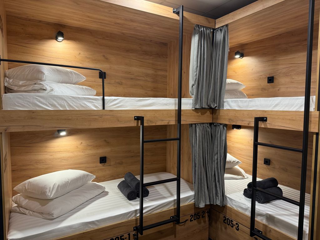 Редиска на Залесной — Четырёхместный номер просторный