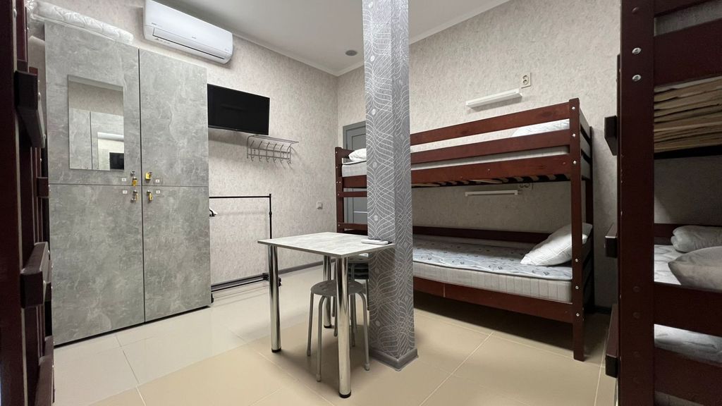 Как дома — Многоместный смешанный номер 8-местный (нижние места)