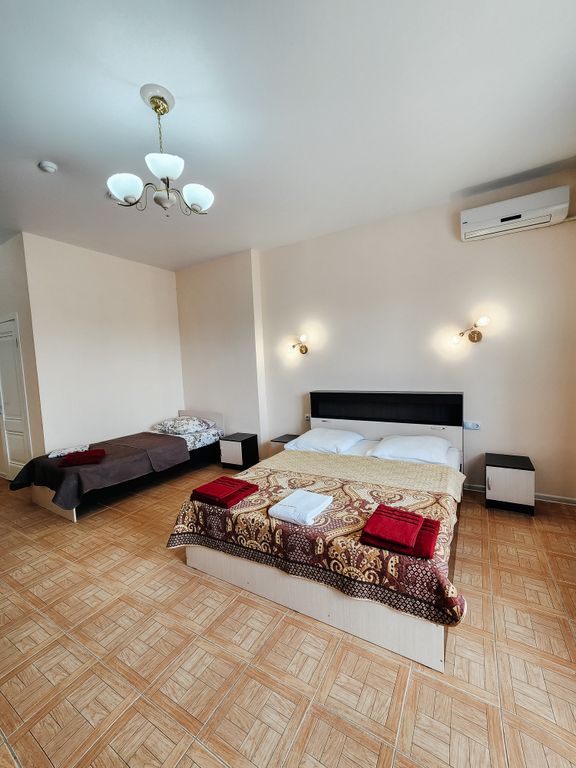 Рубин — Трёхместный номер улучшеный