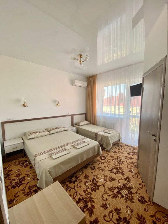 Иван да Анна — Трёхместный номер уютная комната с удобными кроватями