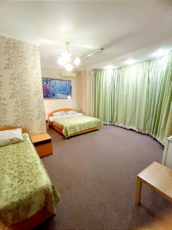 Ласточкино гнездо — Четырёхместный номер стандарт