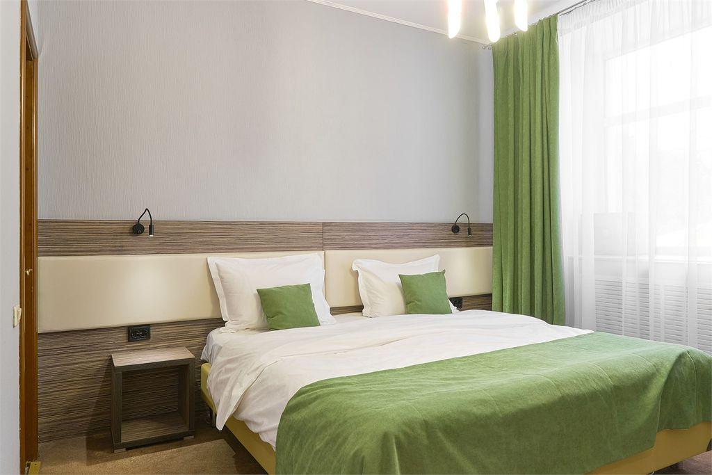 Yarhotel Centre — Четырёхместный номер полулюкс