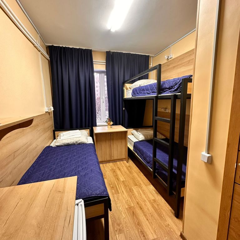 Тук-Тук — Многоместный женский номер верхний