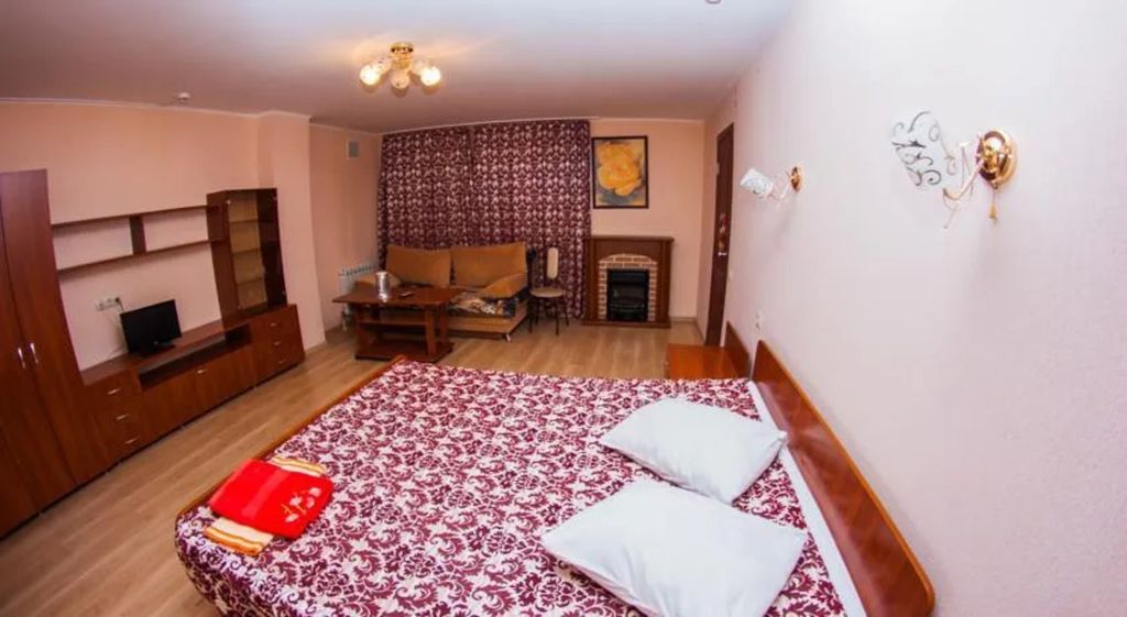 У Вокзала — Трёхместный номер полулюкс без окна