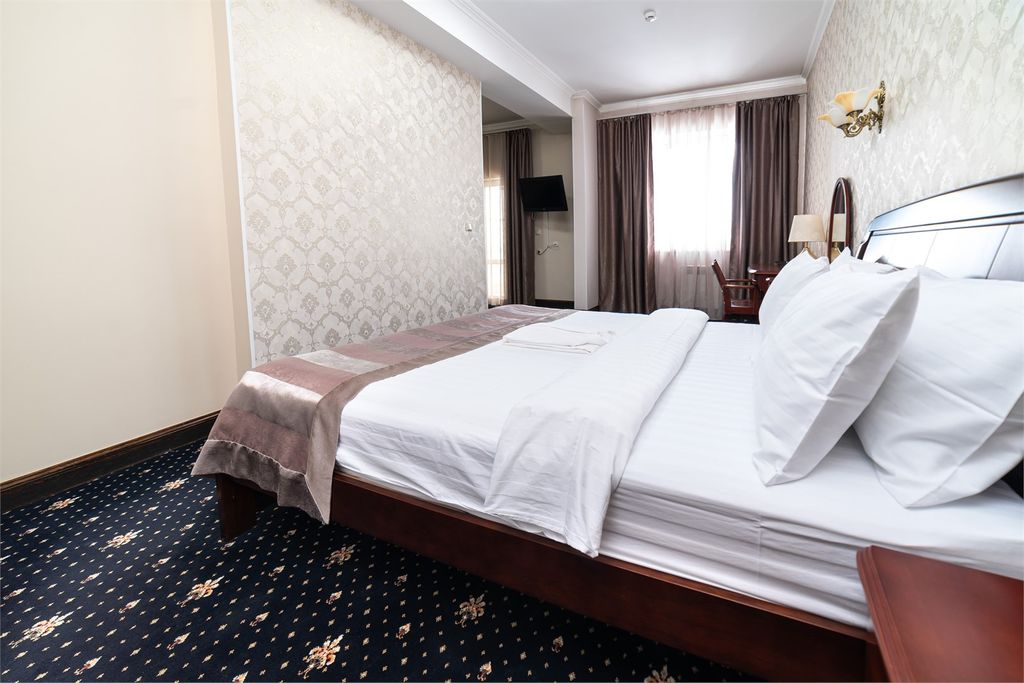 Европа — Двухместный номер с 1 кроватью Люкс с Балконом