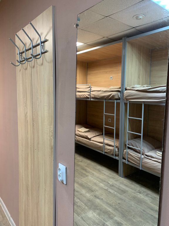 Ледокол — Многоместный мужской номер эконом (душ/туалет общий)